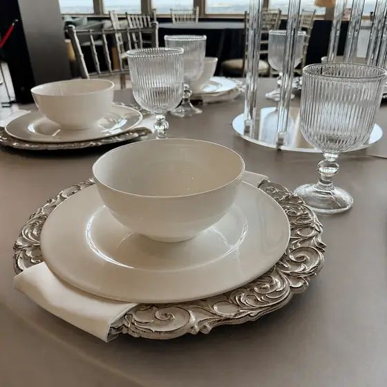 How Much Do Wedding Place Settings Cost in Oklahoma City?